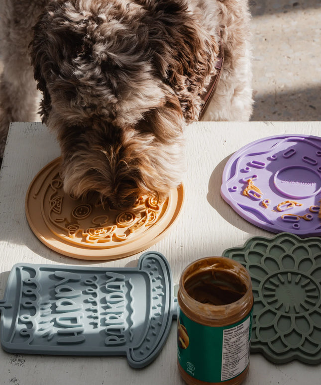 dexypaws® PUP-peroni Pizza Enrichment Lick Mat