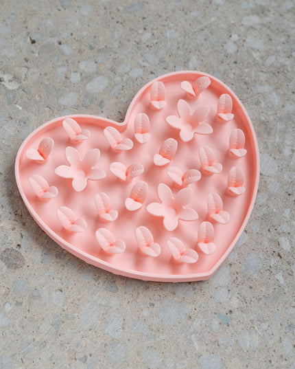 dexypaws® “Hide + Seek” Blush Pink Heart Enrichment Snuffle Mat
