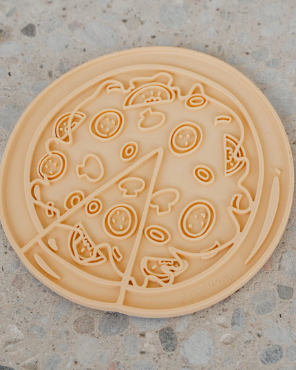 dexypaws® PUP-peroni Pizza Enrichment Lick Mat