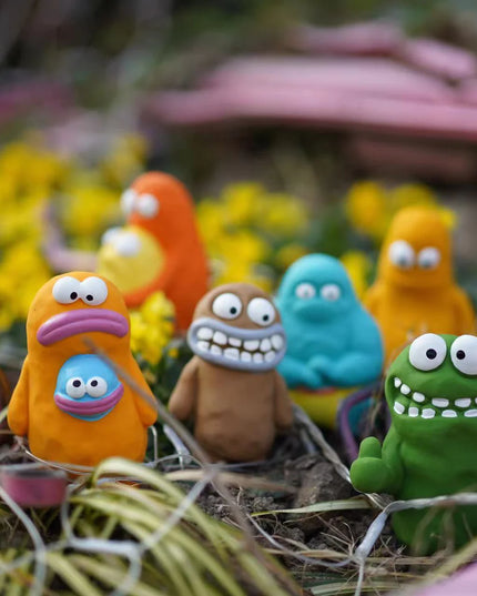 Q-monster Alien Family Series Latex Dog Toy