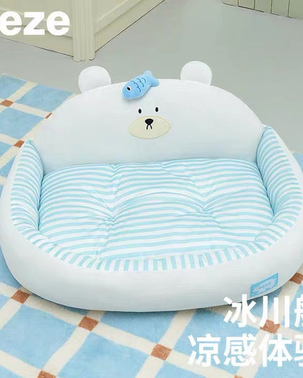 ZeZe Polar Bear Shaped Cooling Pet Bed
