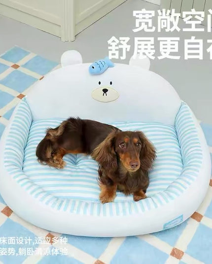 ZeZe Polar Bear Shaped Cooling Pet Bed
