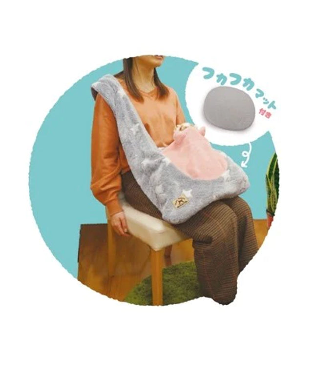 我腿上的 Cattyman 猫睡袋